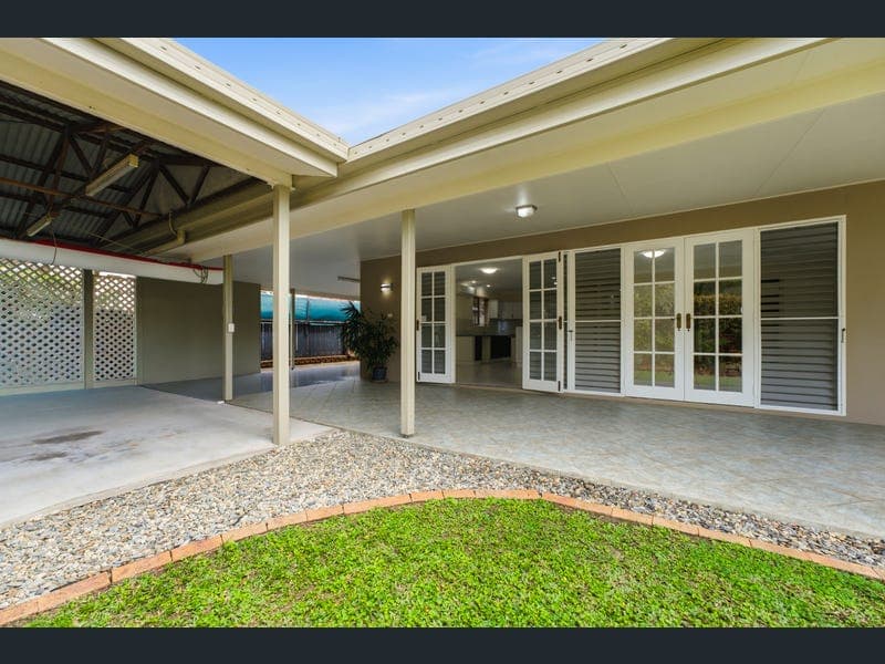 14 Leonard Street, Kewarra Beach — photo 1 of 5