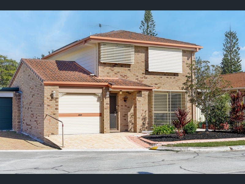 32/2 Wattle Road, Rothwell — photo 1 of 5