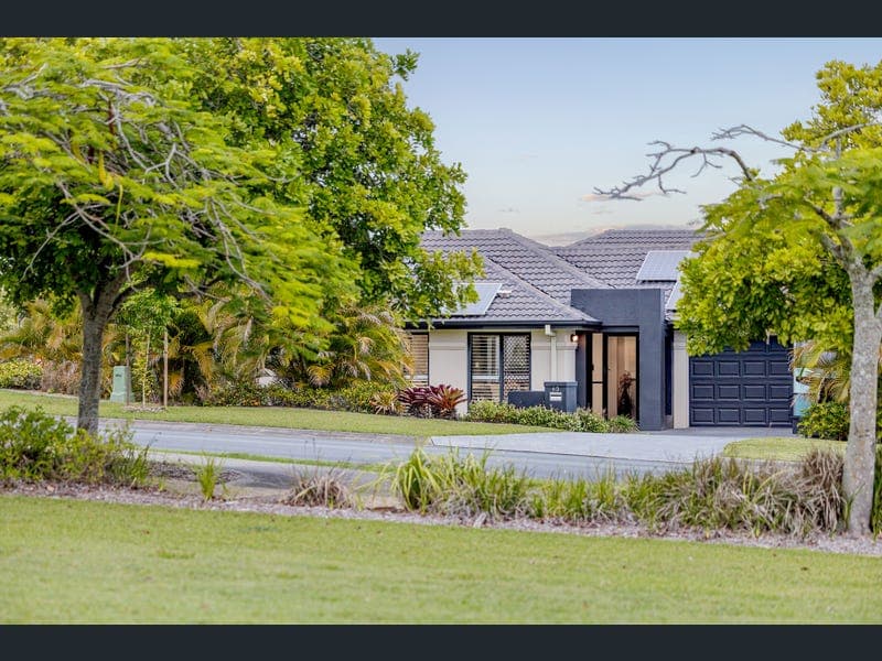 63 Southerden Drive, North Lakes — photo 1 of 5