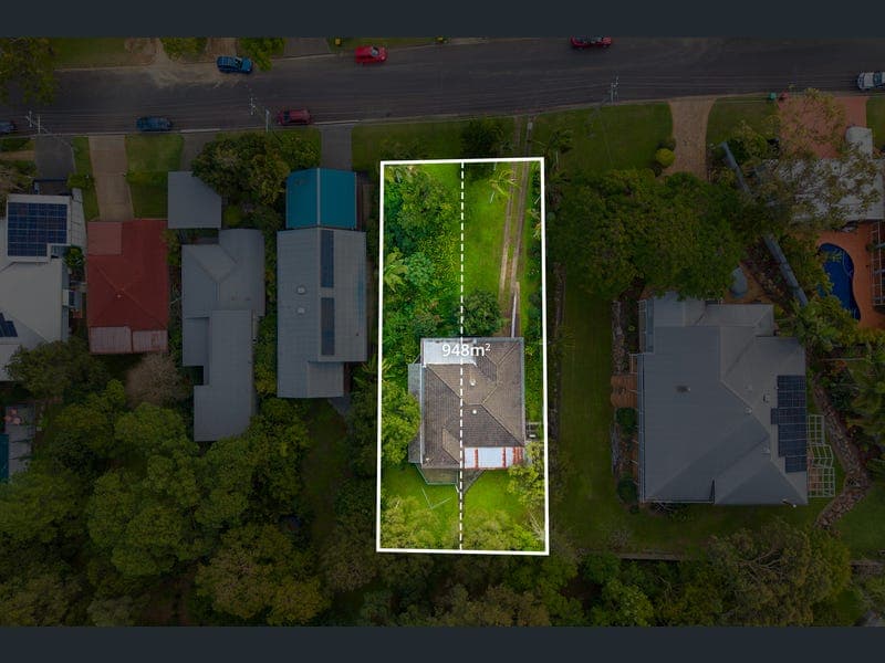 77 Weatherhead Avenue, Ashgrove — photo 1 of 5