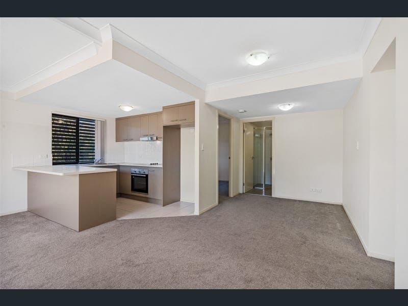 8/10-14 Syria Street, Beenleigh — photo 1 of 5