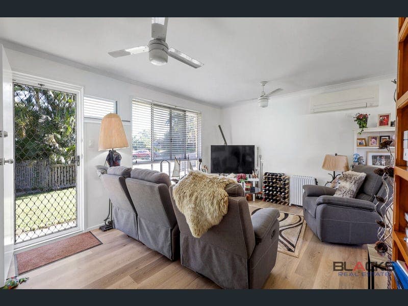 6 Danelles Way, Eimeo — photo 1 of 5