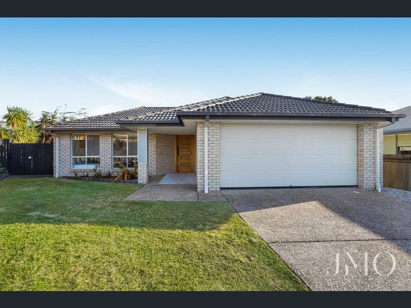 17 Lancelot Crescent, Ormeau — photo 1 of 5