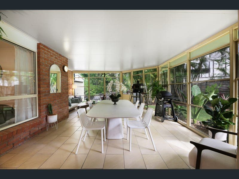 15 Altos Court, Mudgeeraba — photo 1 of 5