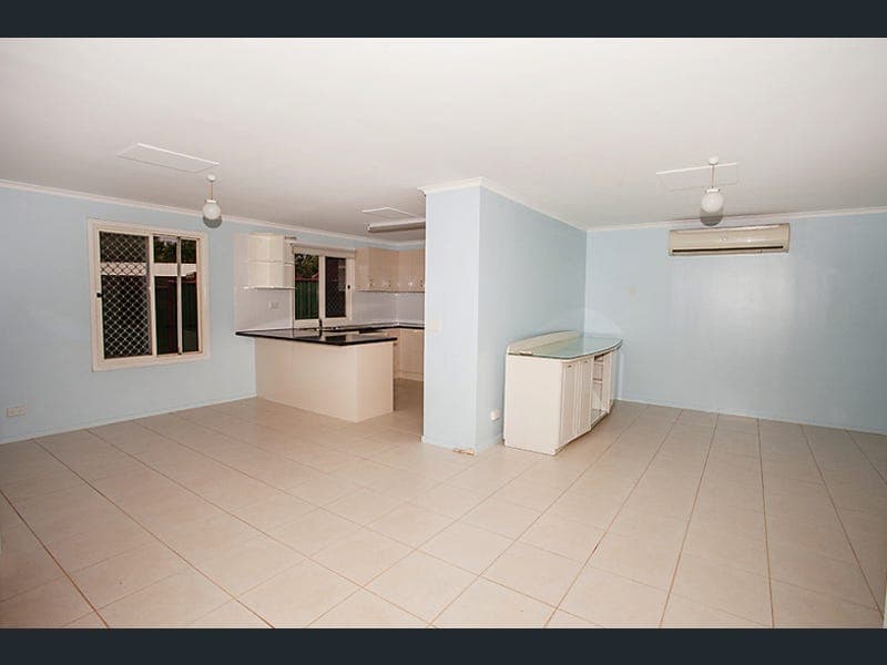 2 Thorley Crescent, Mount Isa — photo 1 of 5