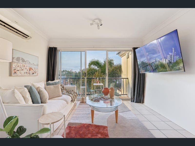 31/3 Sunset Blvd, Surfers Paradise — photo 1 of 5