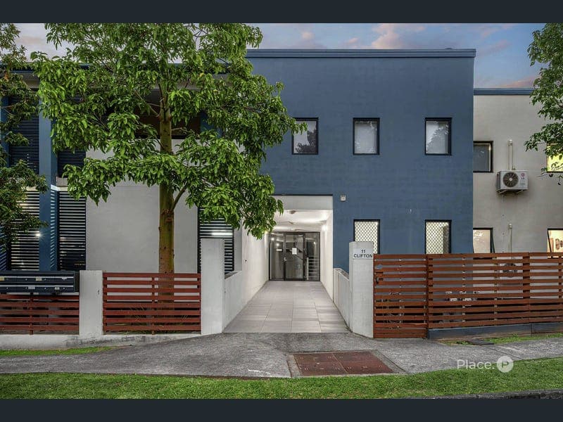 3/11 Clifton Street, Moorooka — photo 1 of 5