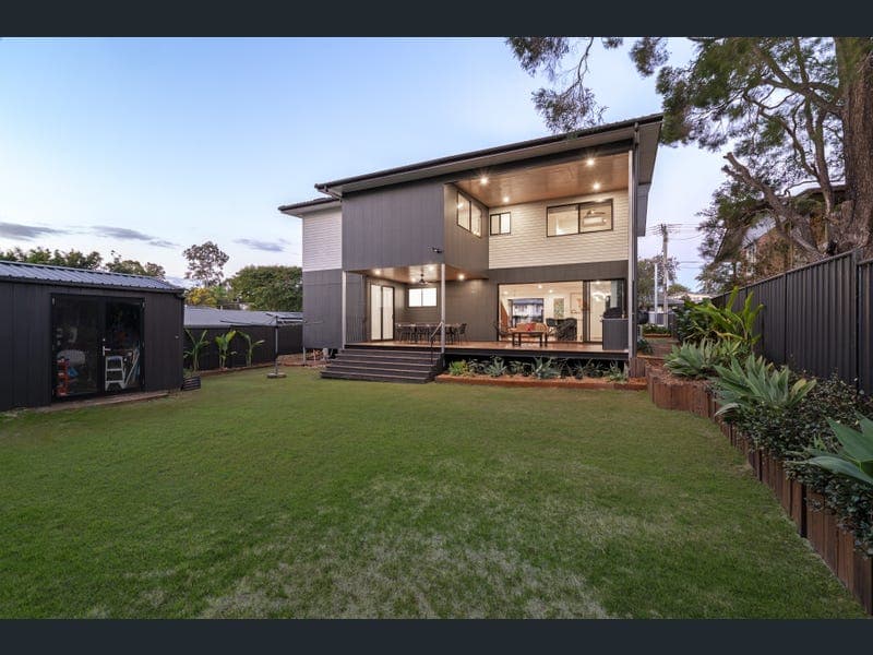 6 Mawarra Crescent, Ferny Hills — photo 1 of 5