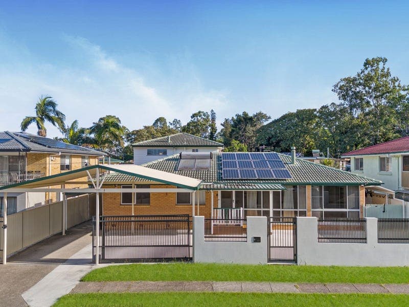 8 Parkway Street, Macgregor — photo 1 of 5