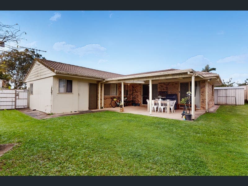 10 Haussman Court, Meadowbrook — photo 1 of 5