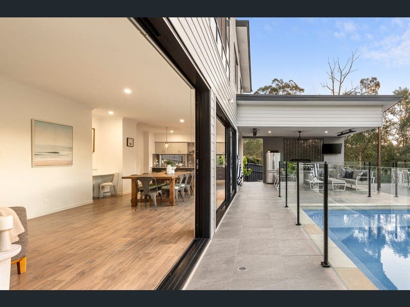 93 Kingfisher Drive, Upper Kedron — photo 1 of 5