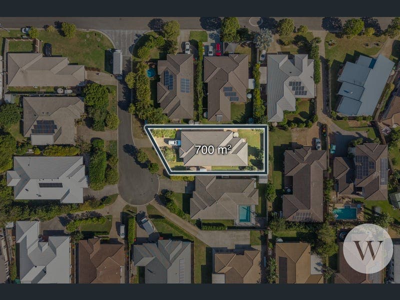 6 Stacey Close, Moggill — photo 1 of 5