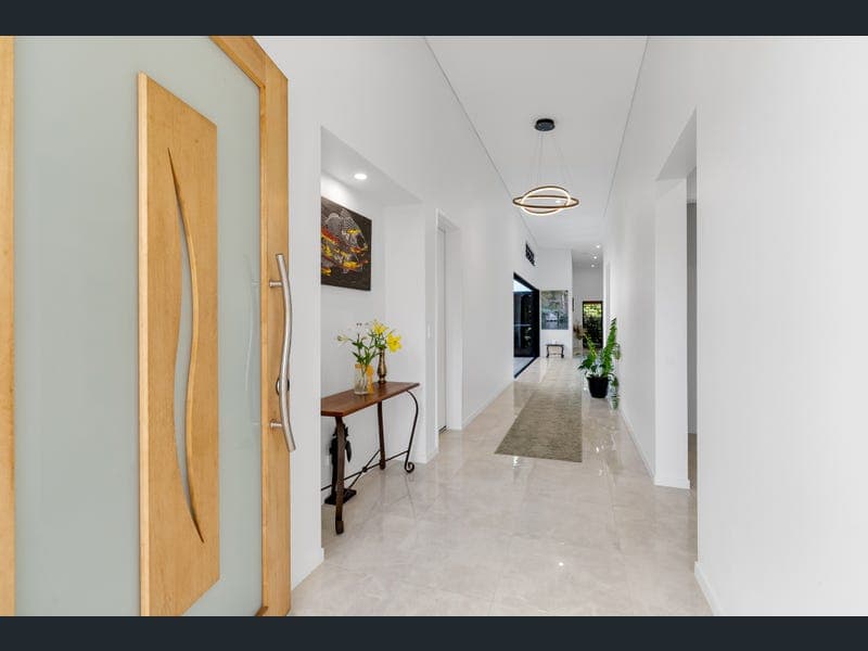 88 Ribbonwood Court, Palm Cove — photo 1 of 5
