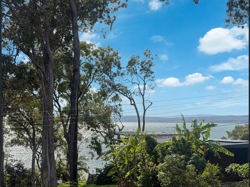 94-96 Beelong Street, Macleay Island — photo 1 of 5