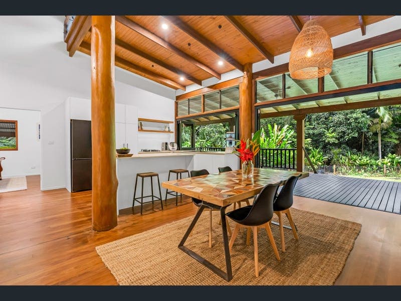 18 Bangalow Place, Kuranda — photo 1 of 5