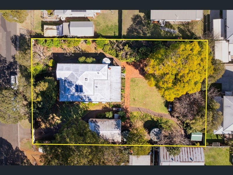 55-57 Gordon Avenue, Newtown — photo 1 of 5