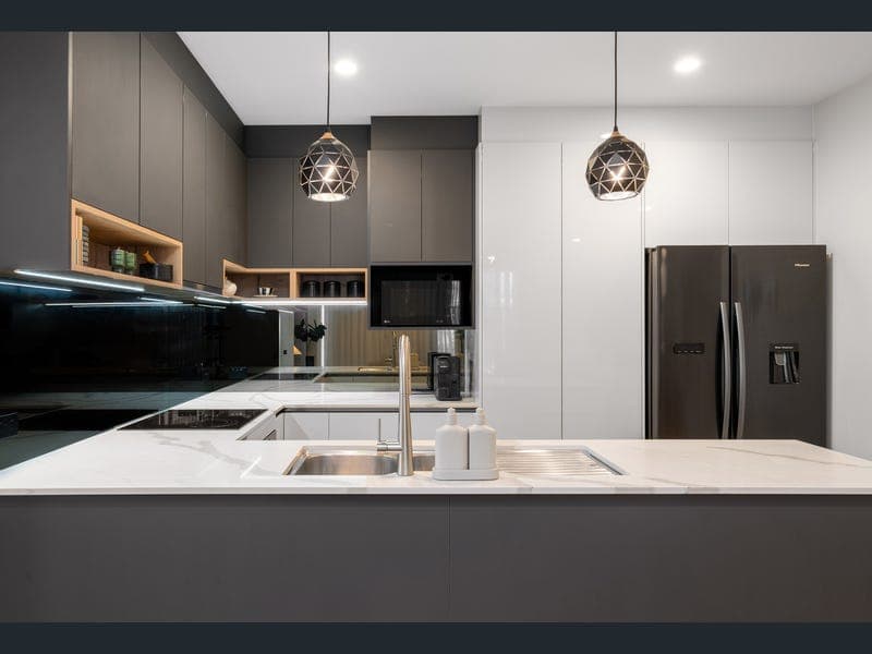 6/8 Waratah Avenue, Carina — photo 1 of 5
