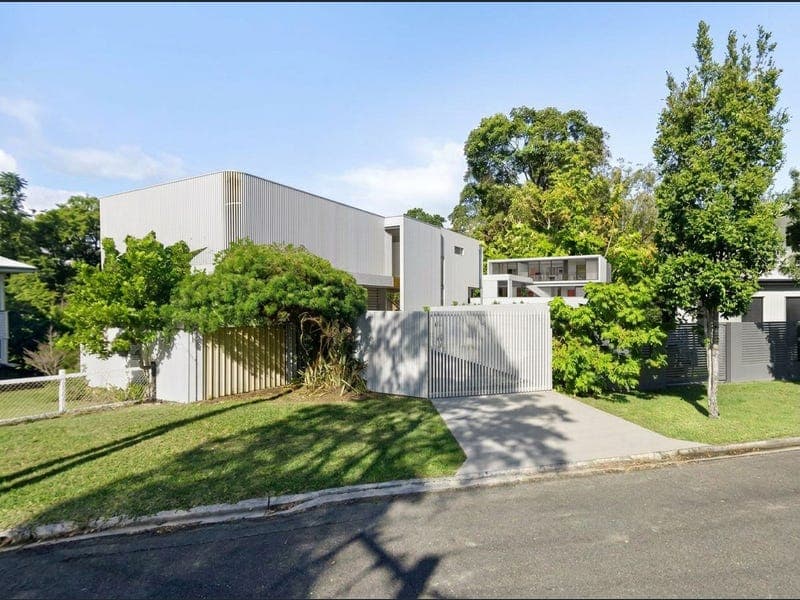 101 Barton Road, Hawthorne — photo 1 of 5