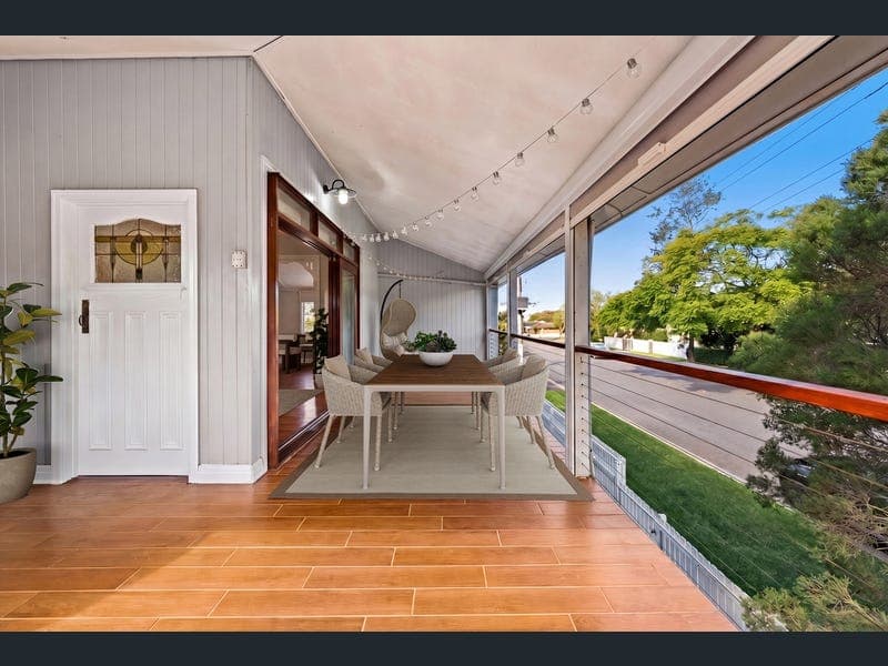 24 Gordon Street, Hendra — photo 1 of 5