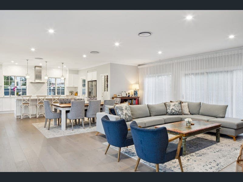 18 York Street, Southport — photo 1 of 5