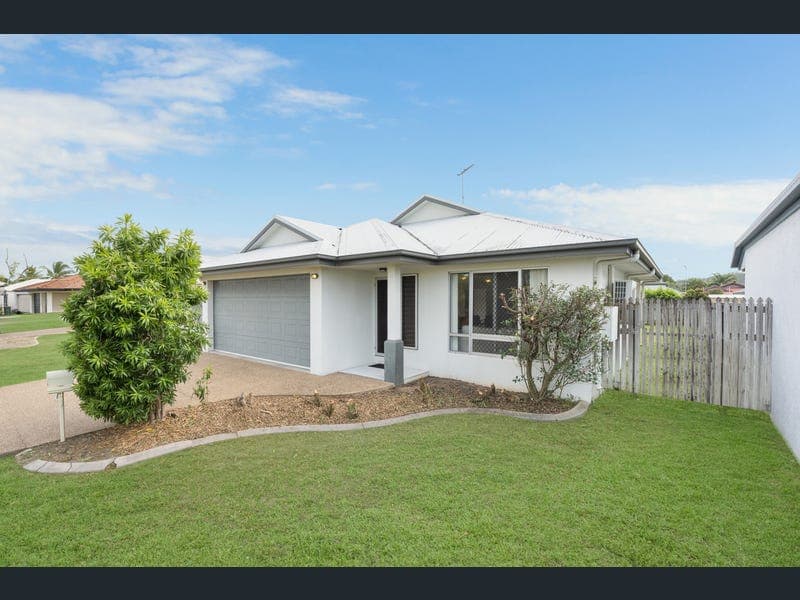 8 Drummond Ct, Kirwan — photo 1 of 5