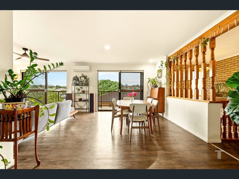 1/182 Juliette Street, Greenslopes — photo 1 of 5