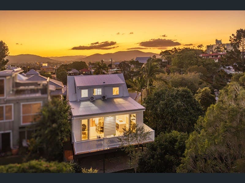7 Harriet Street, Red Hill — photo 1 of 5