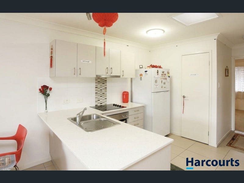 4/58 Ross Street, Woolloongabba — photo 1 of 5