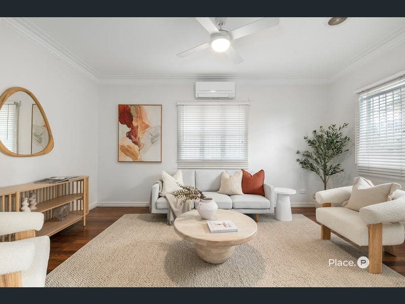 76 Galsworthy Street, Holland Park West — photo 1 of 5