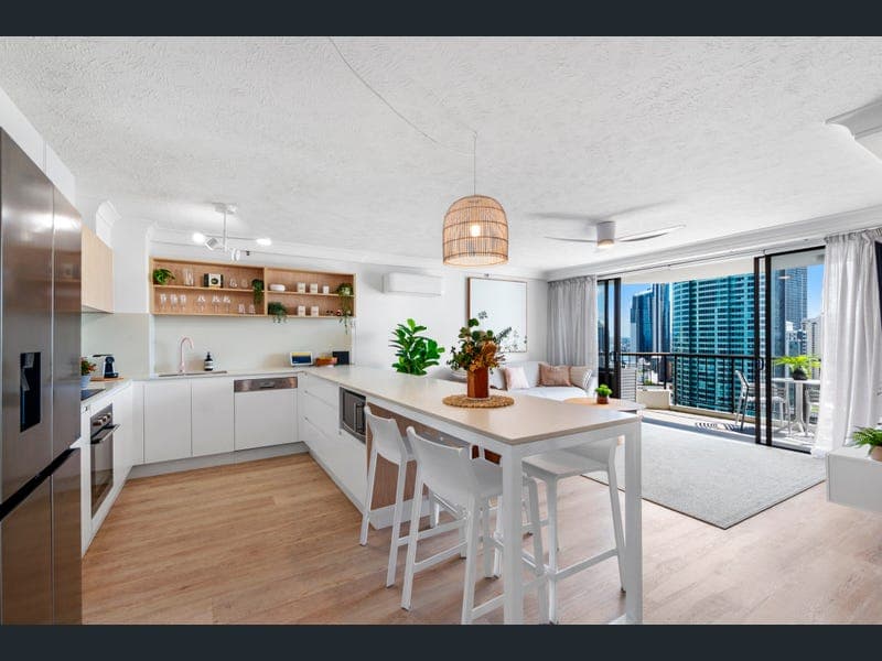 2602/5 Enderley Avenue, Surfers Paradise — photo 1 of 5