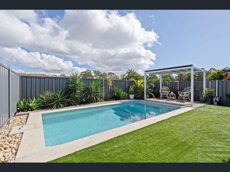 8 Veitch Close, Wellington Point — photo 1 of 5