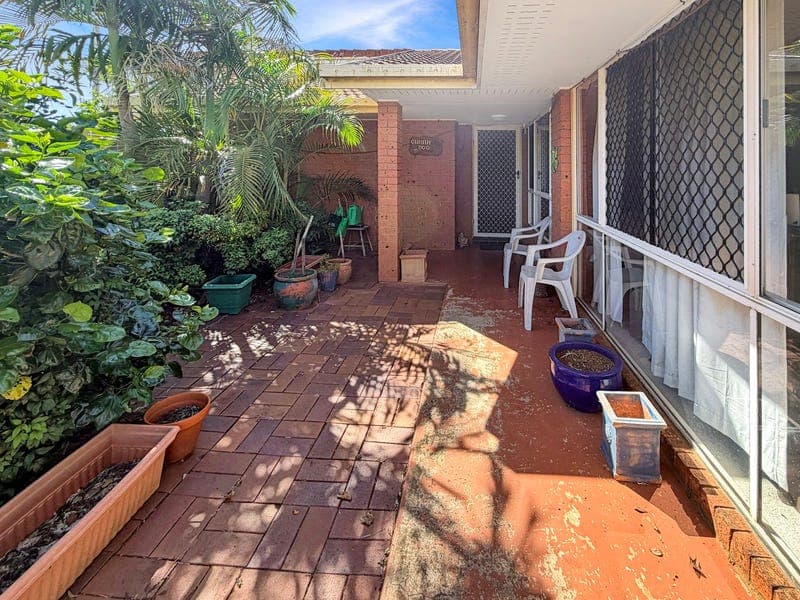 13 Buckingham Street, Kingaroy — photo 1 of 5