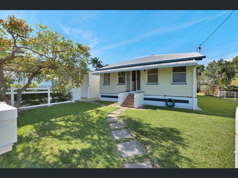 2 Chataway Street, West Mackay — photo 1 of 5