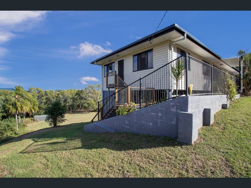 5 Ian Wood Drive, Dolphin Heads — photo 1 of 5