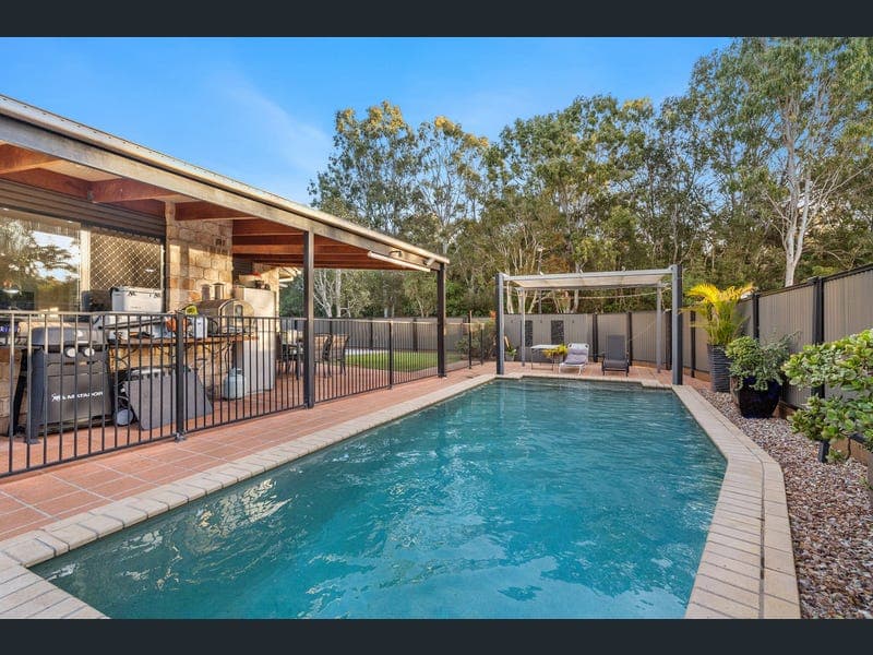 18 Manning Esplanade, Thornlands — photo 1 of 5