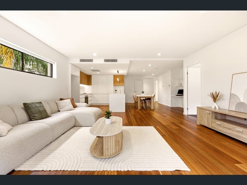 9/2 Woolley Street, Indooroopilly — photo 1 of 5