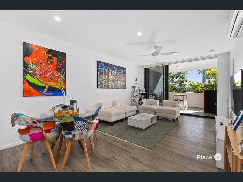 307/22 Andrews Street, Cannon Hill — photo 1 of 5