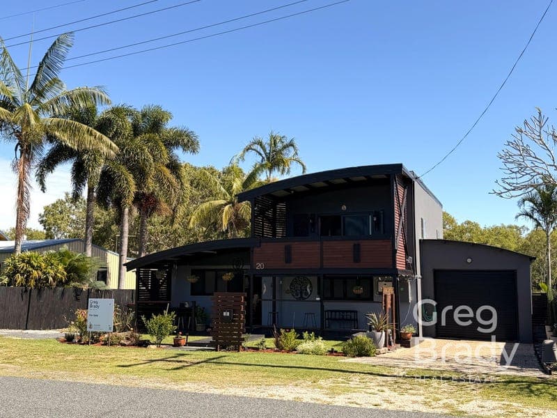 20 Walz Avenue, Mcewens Beach — photo 1 of 5