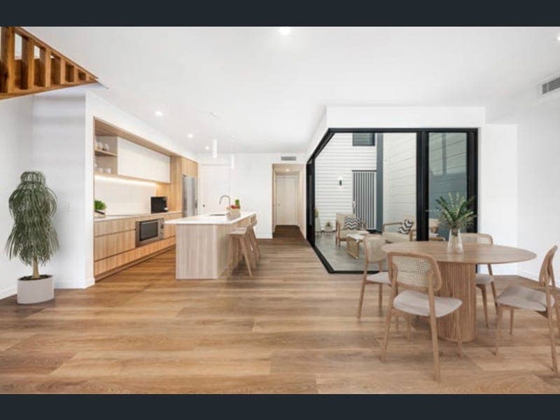 7 SALTY Street, Bokarina — photo 1 of 5