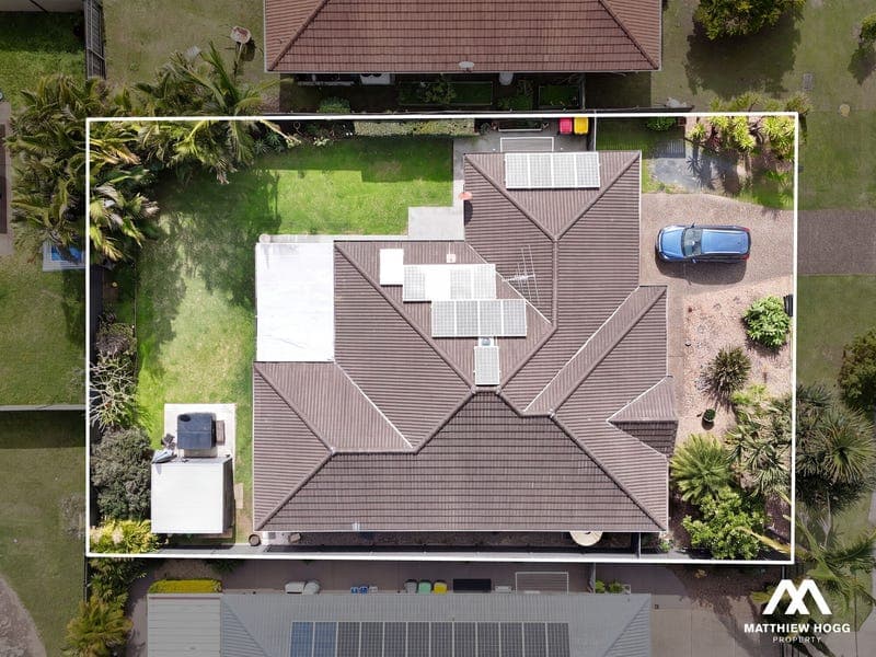 55 Manettia Street, Wynnum West — photo 1 of 5