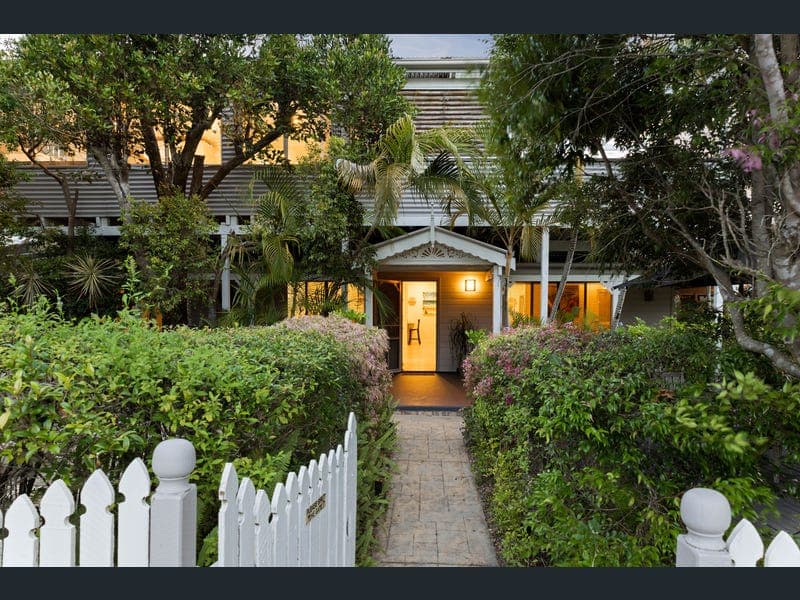 1 Pavonia Street, Peregian Beach — photo 1 of 5