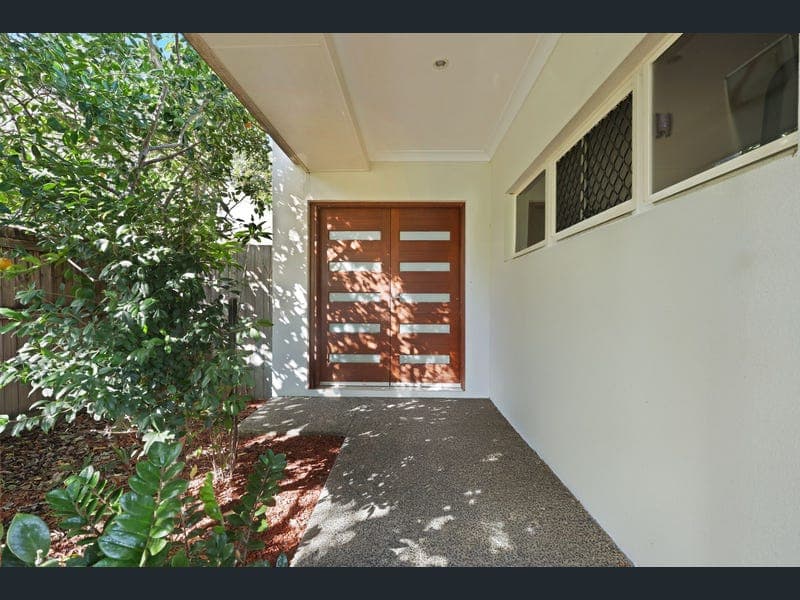 171 Roberts Drive, Trinity Beach — photo 1 of 5