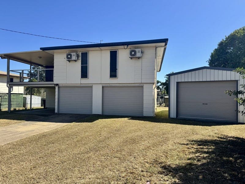 3 GOULD Street, Moranbah — photo 1 of 5