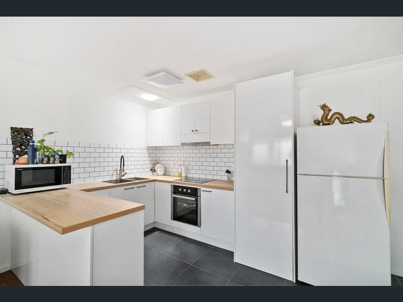 5/16 Lanham Street, Coolangatta — photo 1 of 5