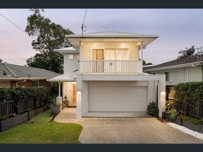69 Boxgrove Avenue, Wynnum — photo 1 of 5