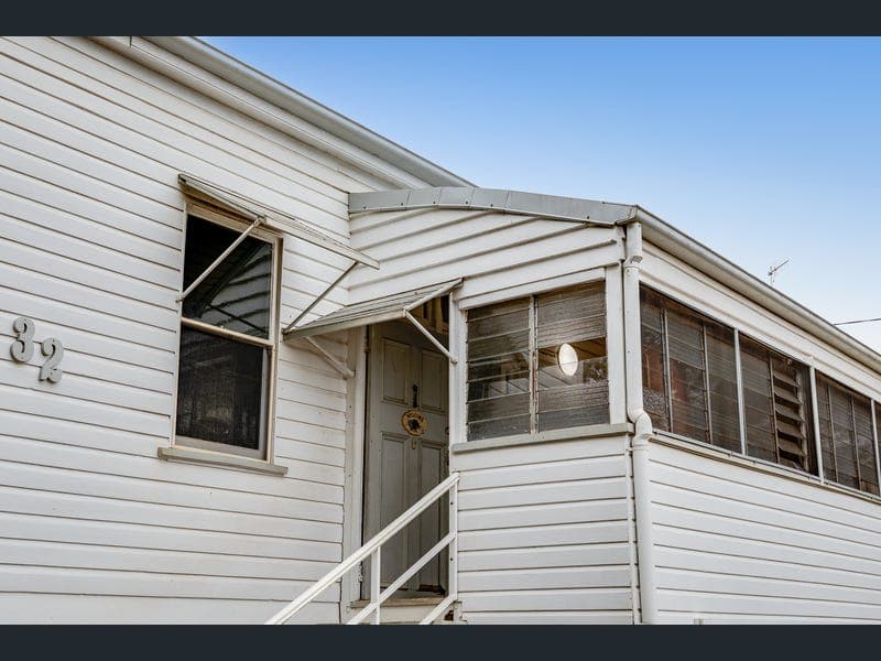 32 Christmas Street, North Toowoomba — photo 1 of 5