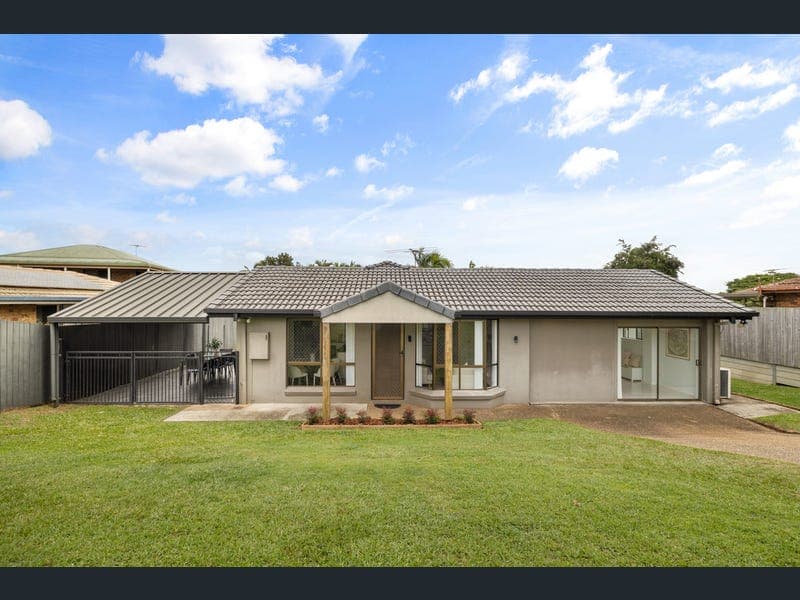 227 Randall Road, Wynnum West — photo 1 of 5