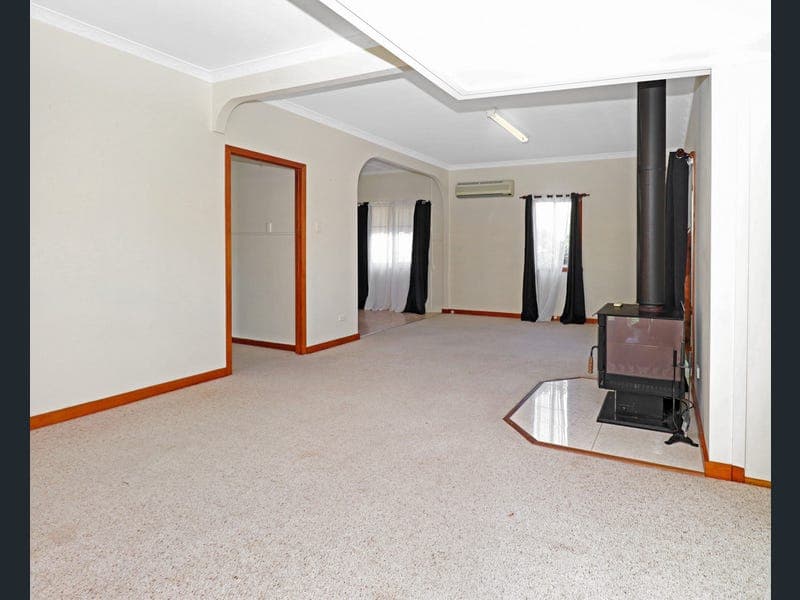 15 Stanton Street, Stanthorpe — photo 1 of 5