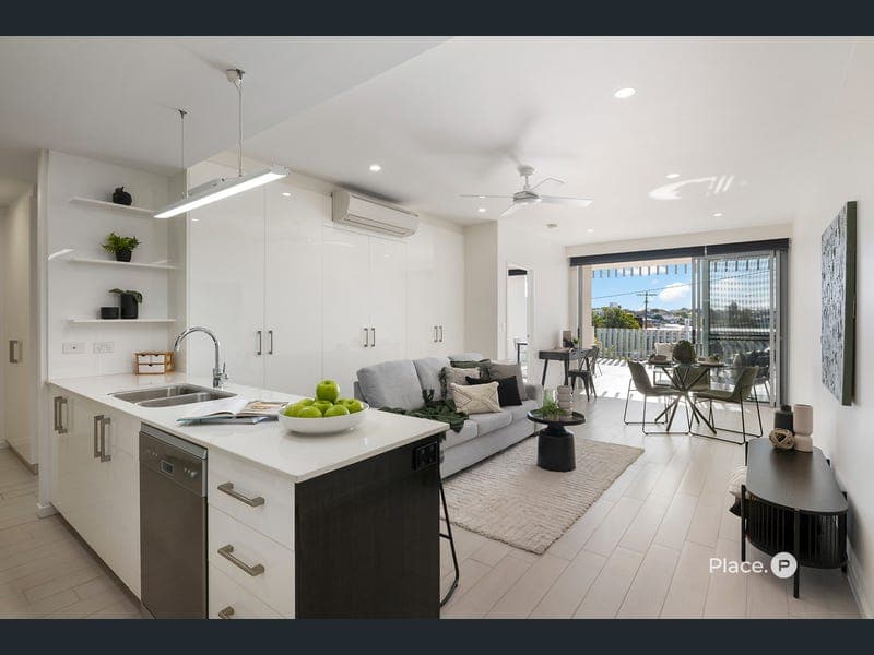 202/625 Wynnum Road, Morningside — photo 1 of 5