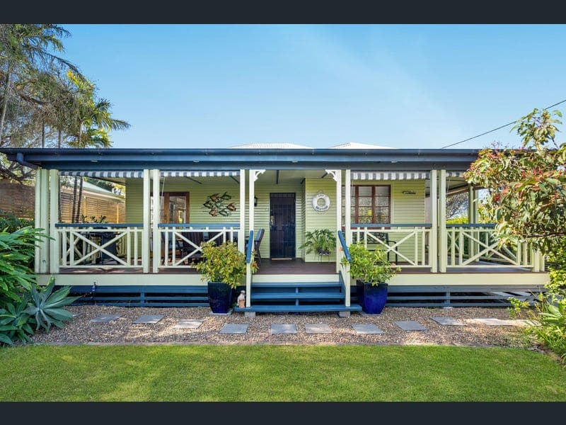 2 Garsden Street, Redcliffe — photo 1 of 5